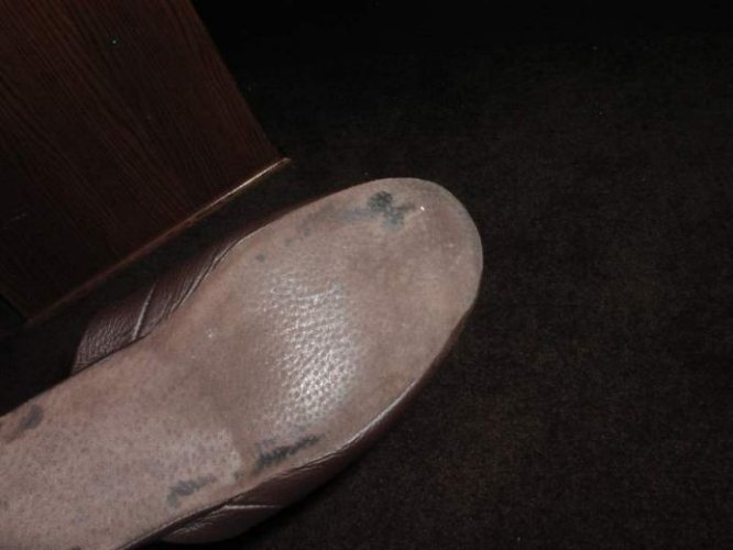 Soles of my slipper are dirty