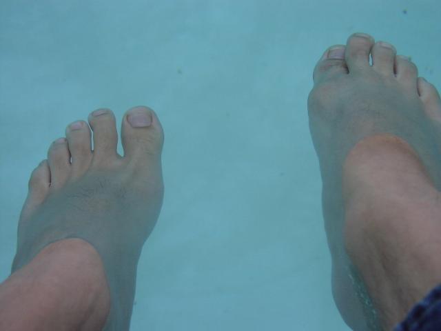 Playing with my feet in the pool